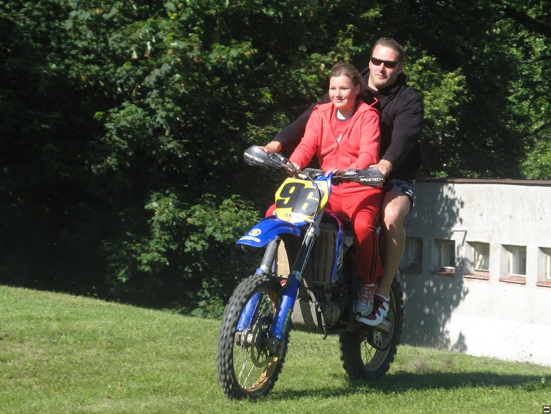 img00195.jpg